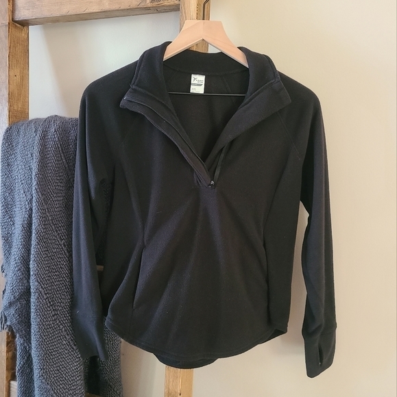 Old Navy Tops - 3/$20 old navy active black pullover size XSP